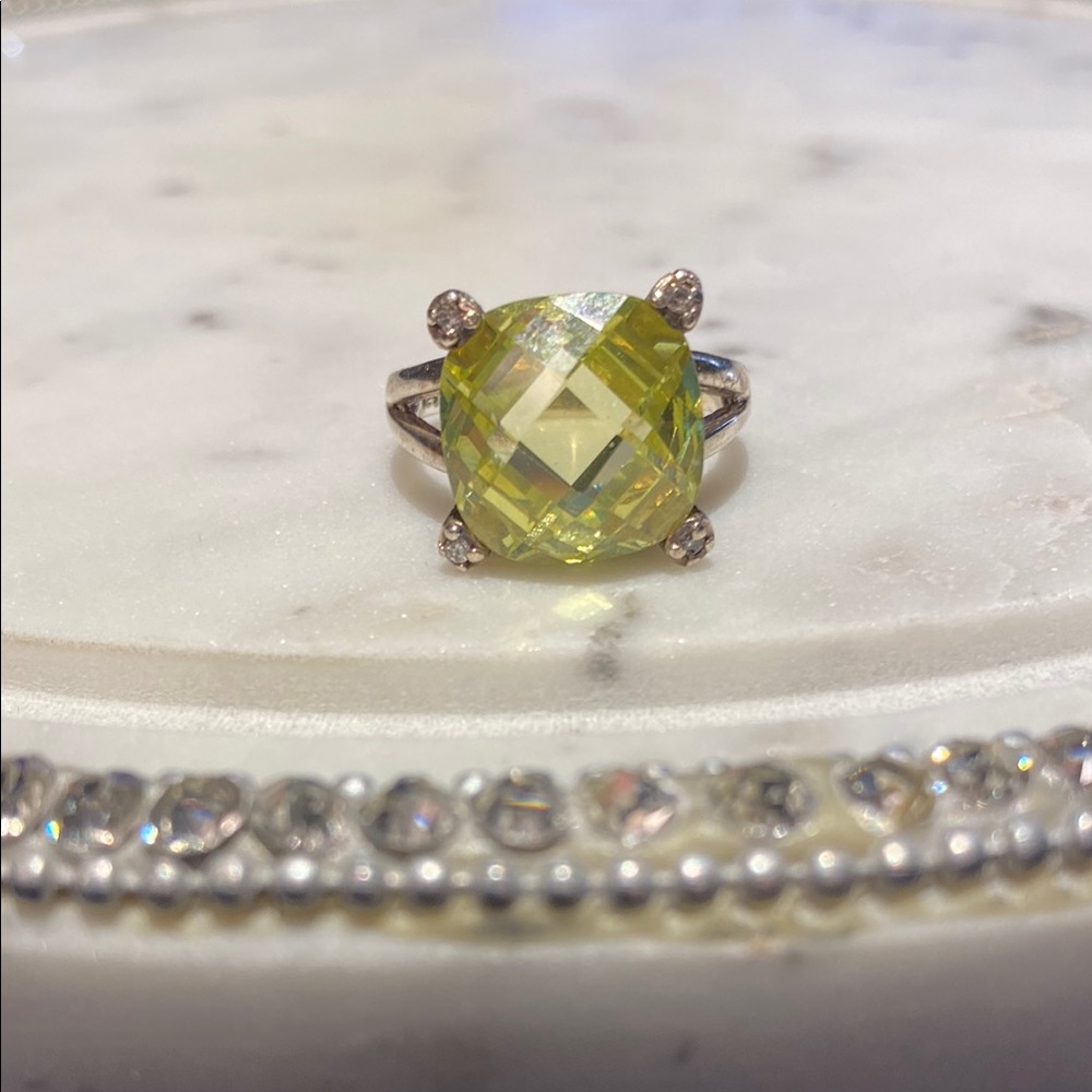 Elegant Sterling 925 Silver Yellow Stone Ring